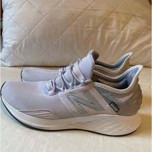 Women’s New Balance Fresh Foam Roav Size 9